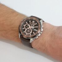 ساعة بنى كاسيو اديفيس رجالية جلد كرونوغراف