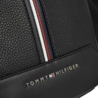 ‎شنطة كروس تومي هيلفيغير رجالي