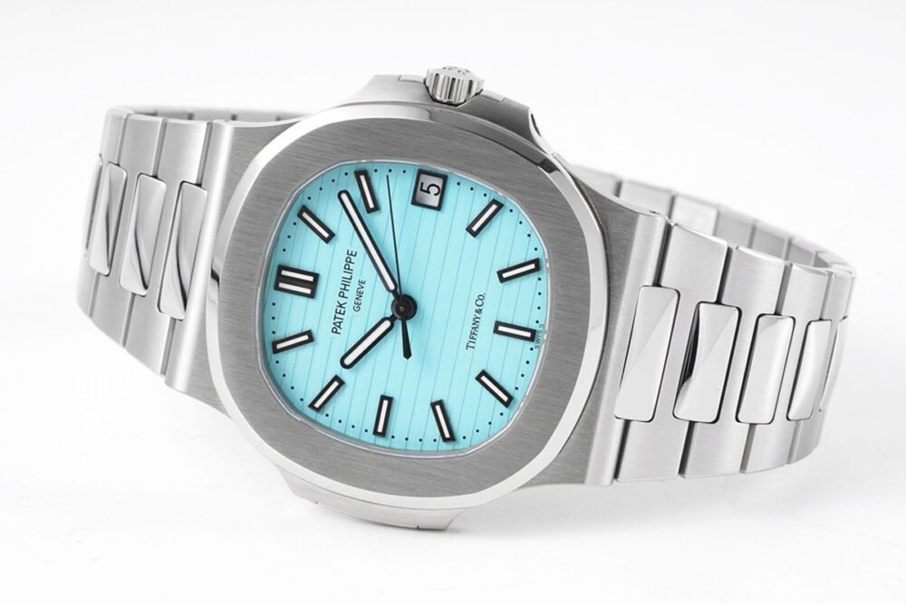 ساعة باتيك فيليب للرجال 5711/1A-018