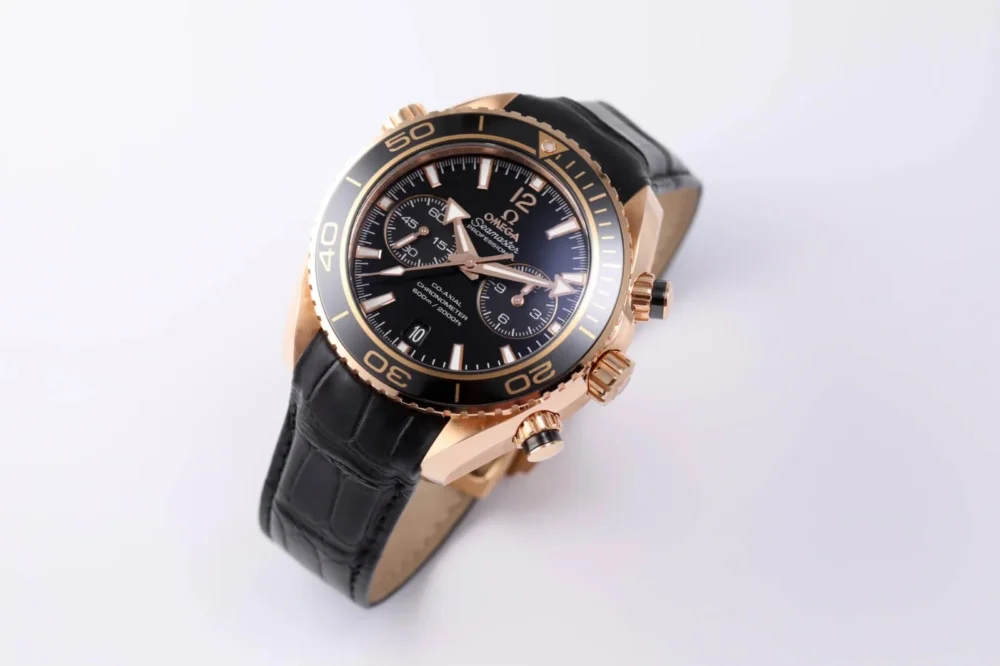 ساعة أوميجا (سيماستر بلانيت أوشن) للرجال 232.63.46.51.01.001