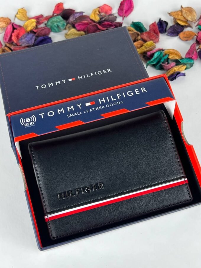 محفظة من تومي هيلفيغر للرجال جلد