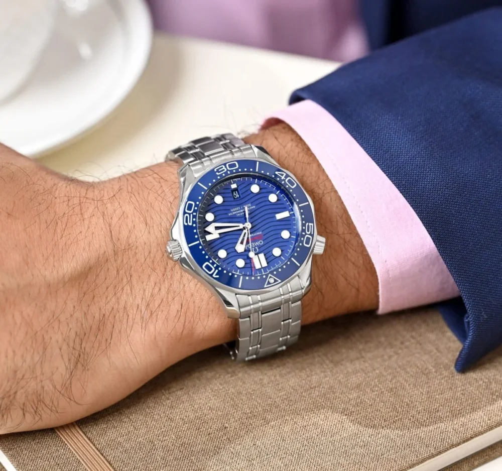 ساعة أوميجا (SEAMASTER DIVER) للرجال 210.30.42.20.03.001