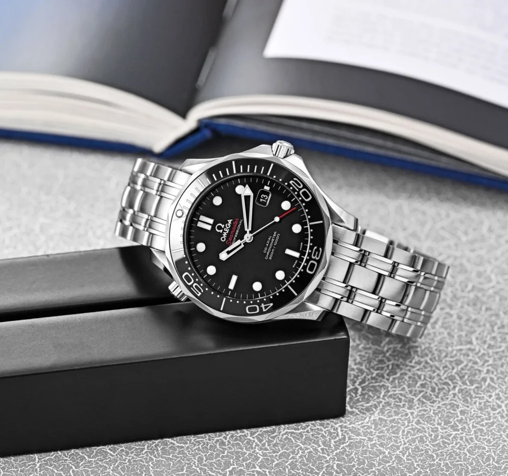 ساعة أوميغا (SEAMASTER DIVER) للرجال 212.30.41.20.01.003