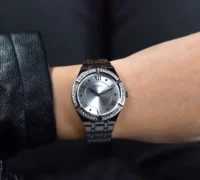 ساعة جيس للنساء GW0033L1