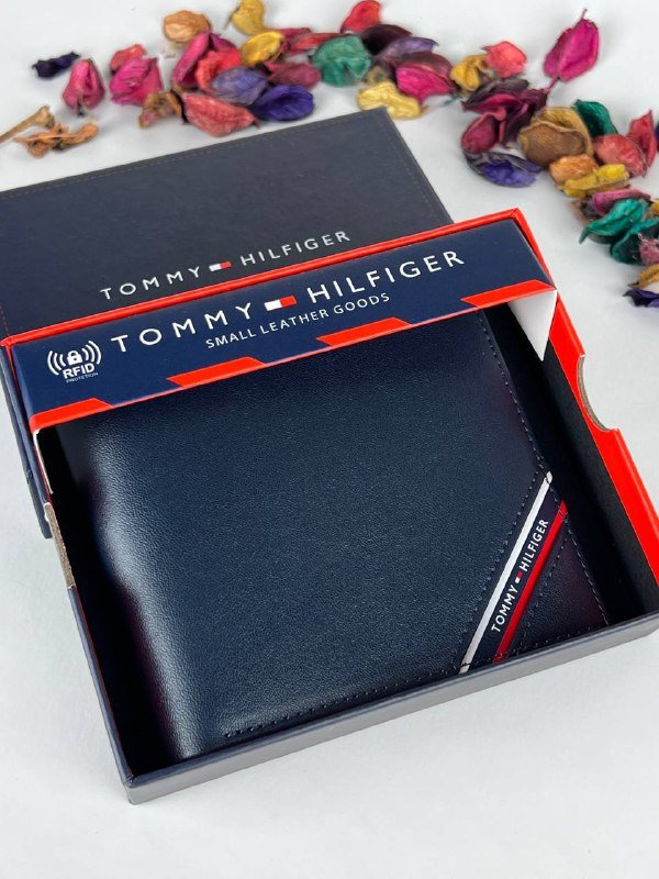 محفظة من تومي هيلفيغر للرجال جلد