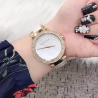 ساعة مايكل كورس للنساء MK6400