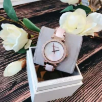 ساعة مايكل كورس للنساء MK6402