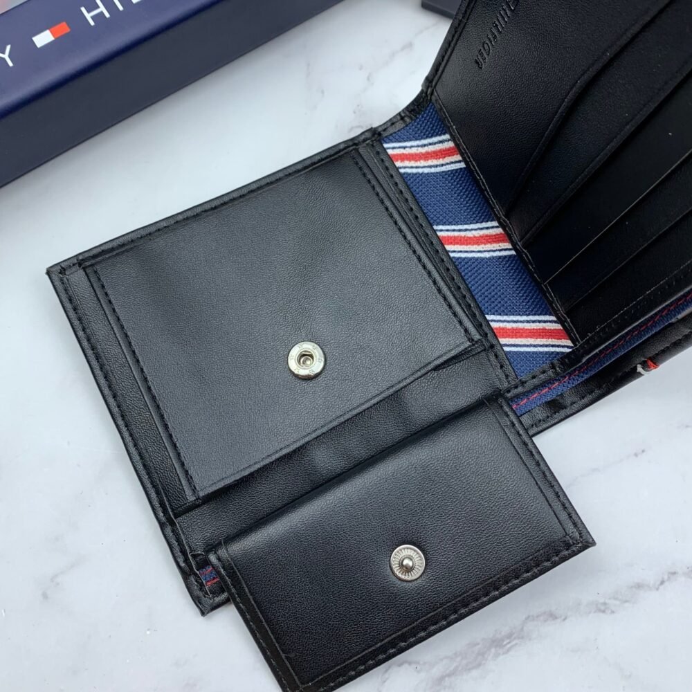 طقم مكون من محفظه وكراته وماداليه تومي هيلفيغر للرجال