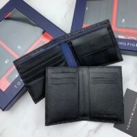 طقم مكون من محفظه وكراته وماداليه تومي هيلفيغر للرجال