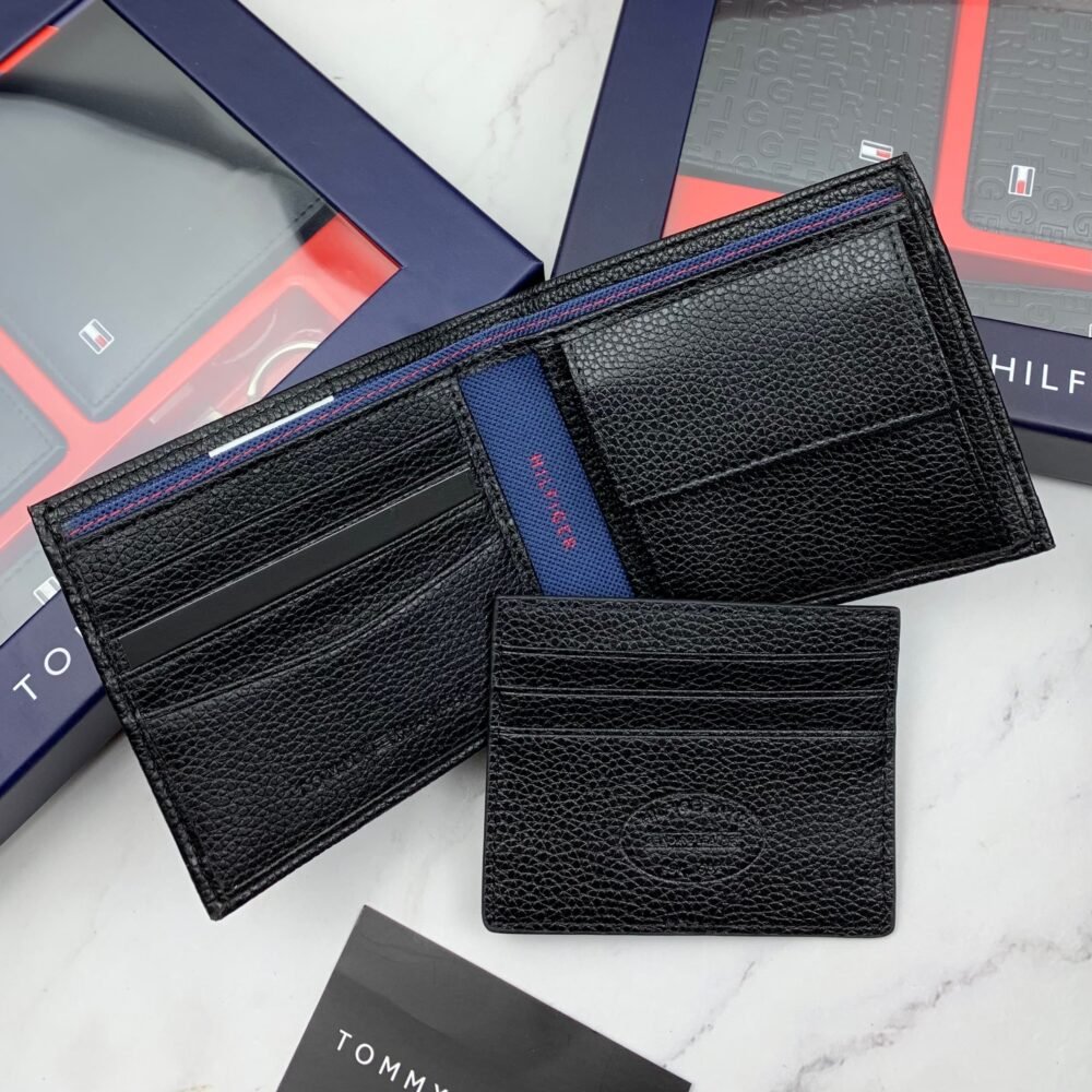 طقم مكون من محفظه وكراته وماداليه تومي هيلفيغر للرجال