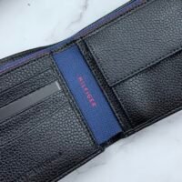 طقم مكون من محفظه وكراته وماداليه تومي هيلفيغر للرجال