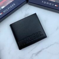 طقم مكون من محفظه وكراته وماداليه تومي هيلفيغر للرجال