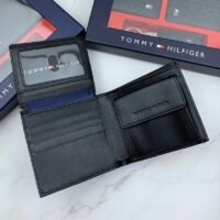 طقم مكون من محفظه وكراته وماداليه تومي هيلفيغر للرجال