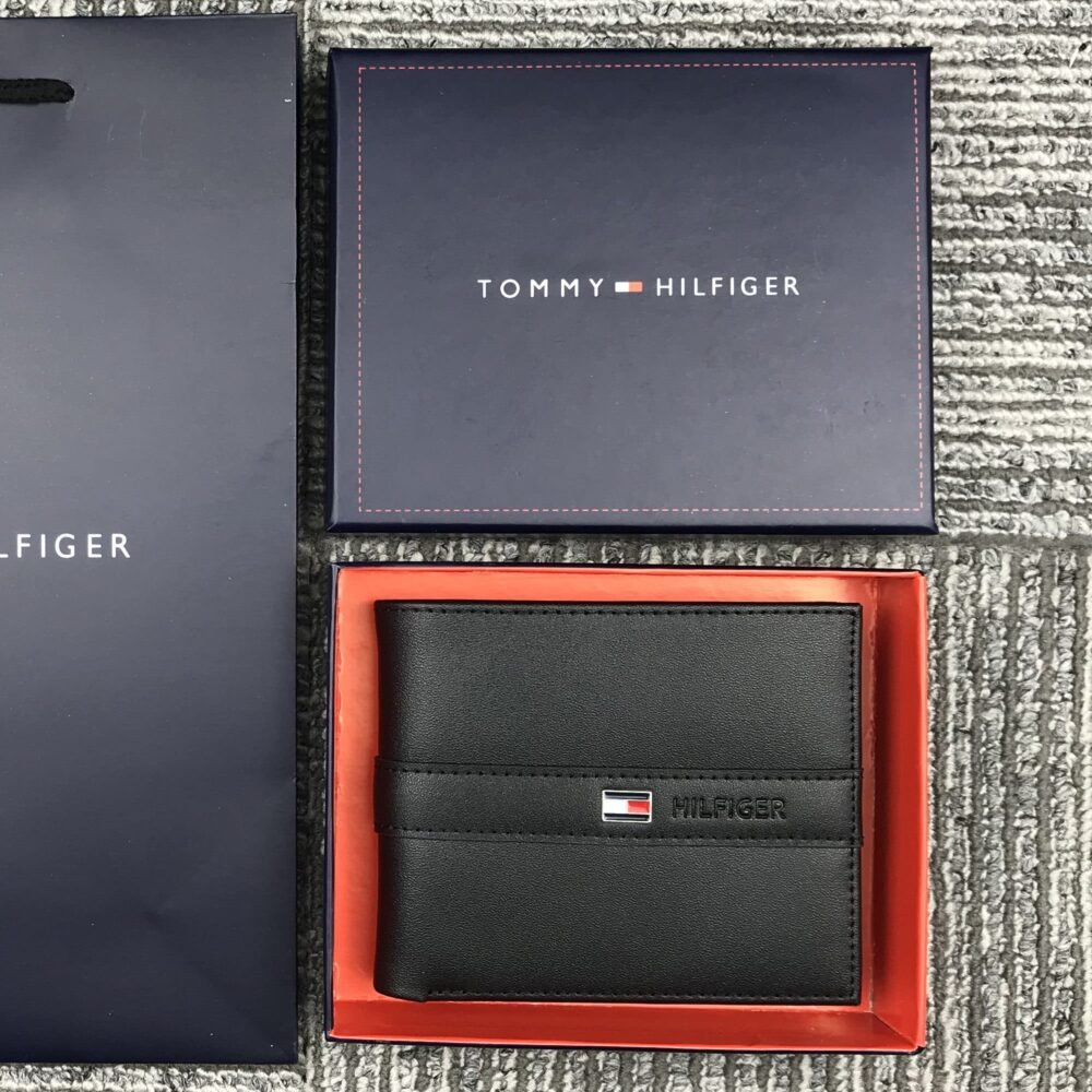 محفظة تومي هيلفيغر رجالي اسود 1 محفظة تومي هيلفيغر رجالي اسود
