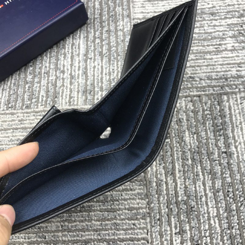 محفظة تومي هيلفيغر رجالي اسود 6 محفظة تومي هيلفيغر رجالي اسود