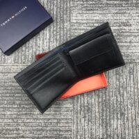 محفظة تومي هيلفيغر رجالي اسود